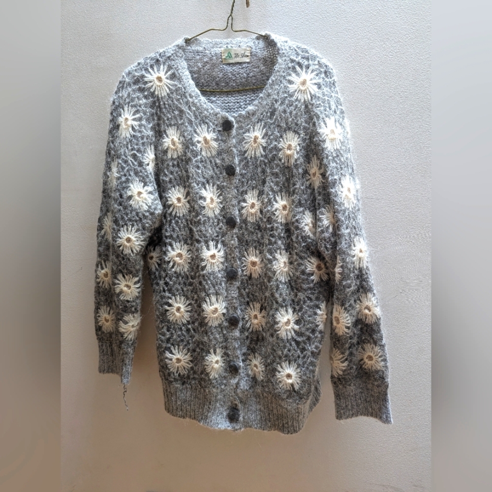 Vintage sweater - daisy flowers
